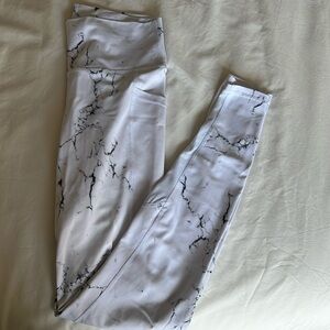 Buffbunny marble pocket legging